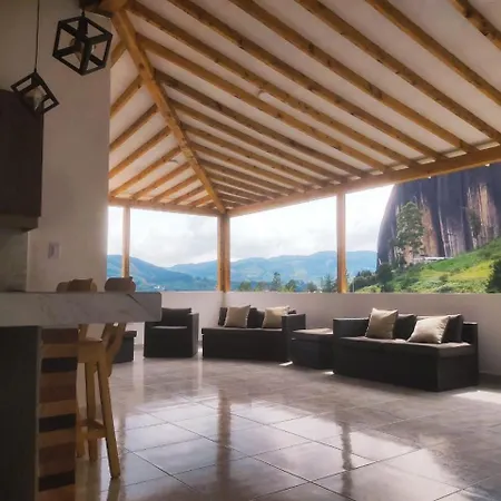 Comoda Casa Con Espectacular Vista A La Piedra Y Embalse Guatape Exterior photo